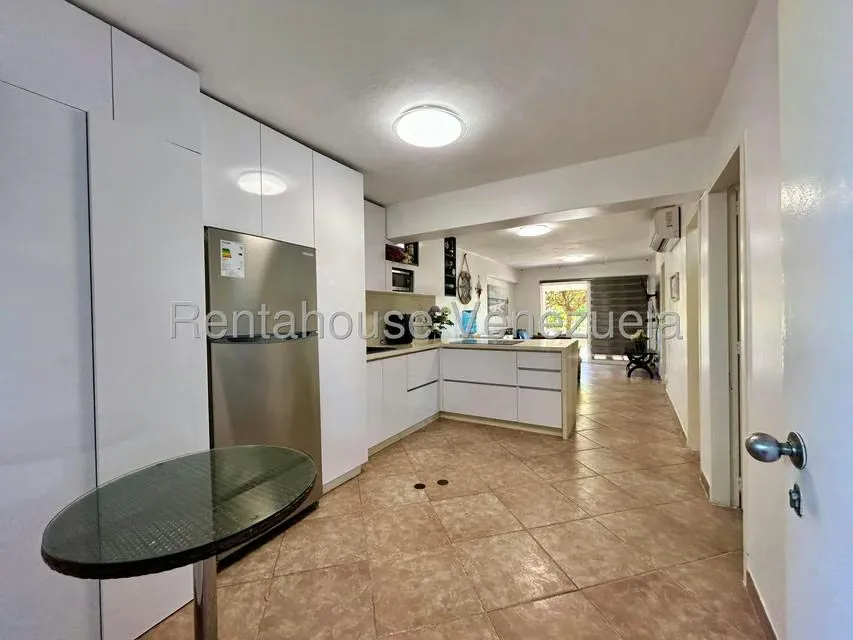 Apartamento (1 Nivel) en Venta en Los Canales de Rio Chico, Miranda - 2