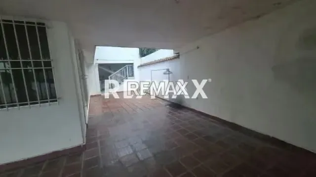 Venta de Hermosa y amplía Quinta en excelente zona alta de Araure las Tres cruces - 2