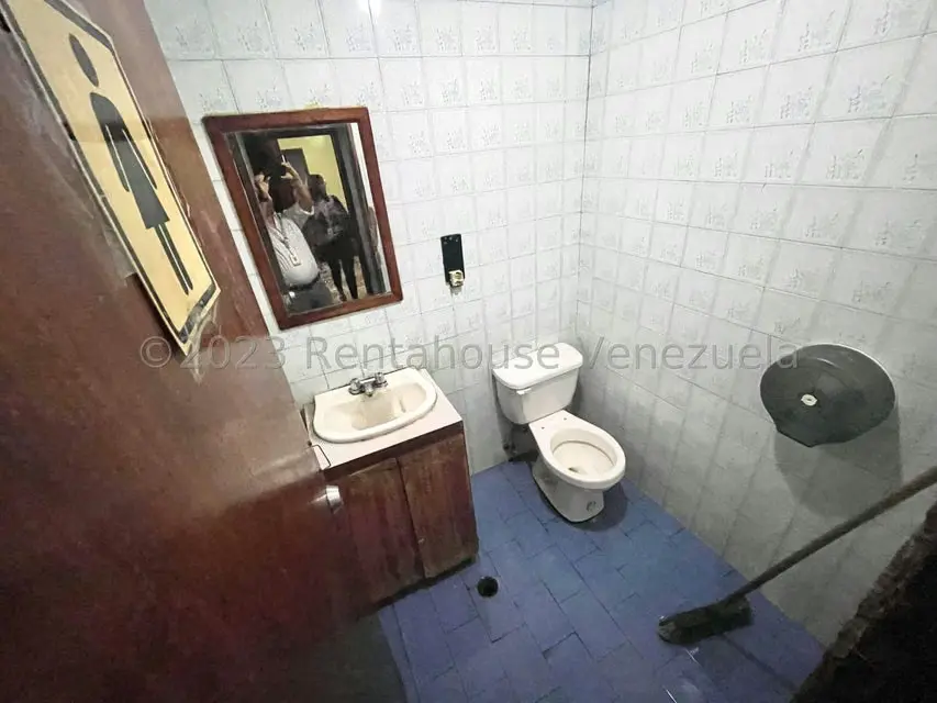 Comercial (Edificio) en Venta en Parroquia La Candelaria, Distrito Metropolitano - 31