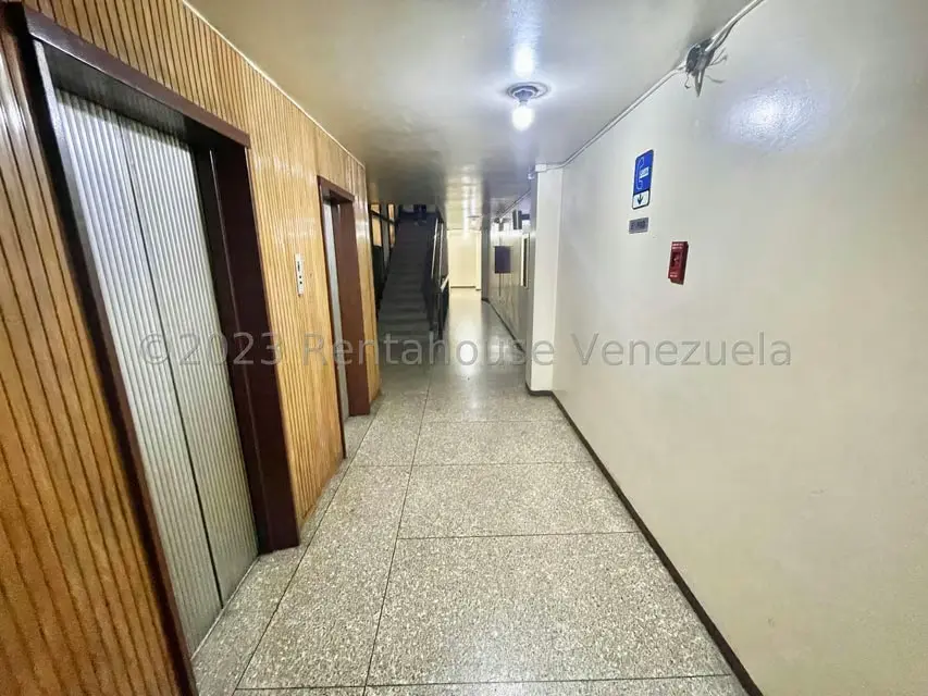 Comercial (Edificio) en Venta en Parroquia La Candelaria, Distrito Metropolitano - 36