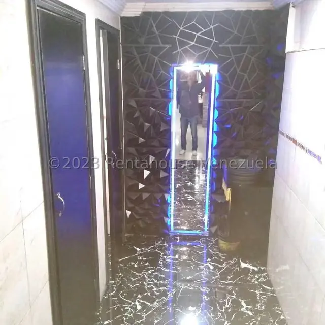 Comercial (Edificio) en Venta en Parroquia La Candelaria, Distrito Metropolitano - 52
