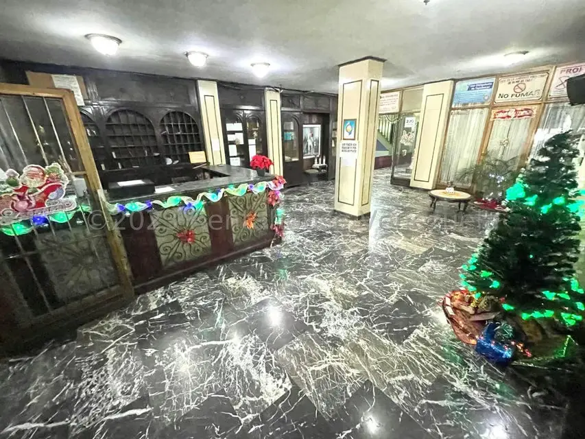 Comercial (Edificio) en Venta en Parroquia La Candelaria, Distrito Metropolitano - 8