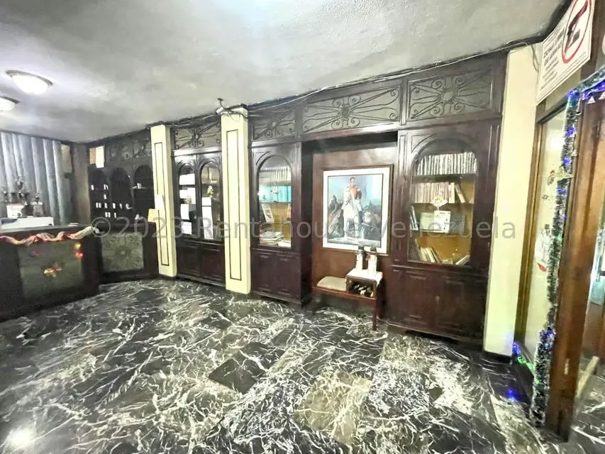 Comercial (Edificio) en Venta en Parroquia La Candelaria, Distrito Metropolitano - 9