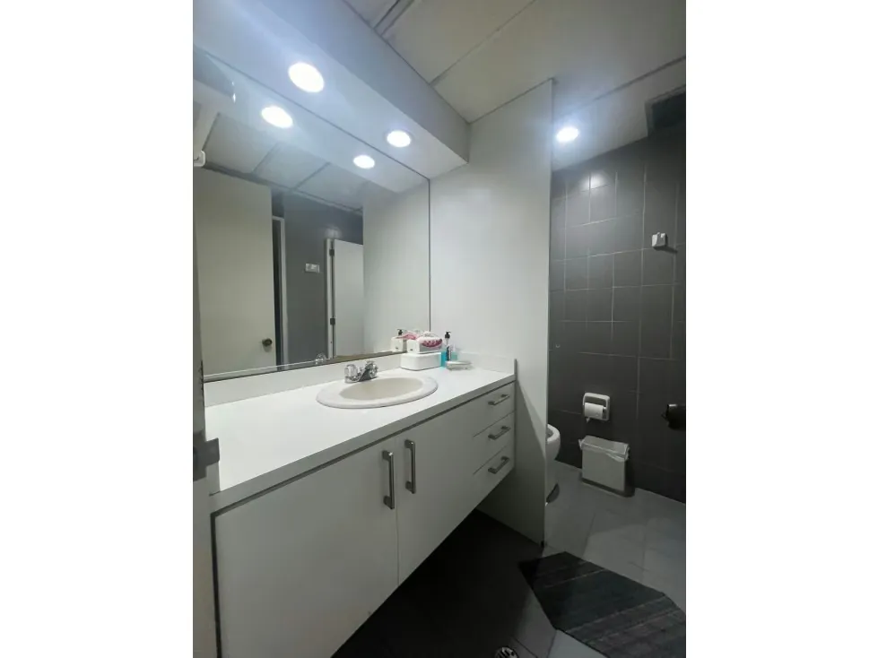Se alquila oficina 250m2 La Castellana 5249 - 7