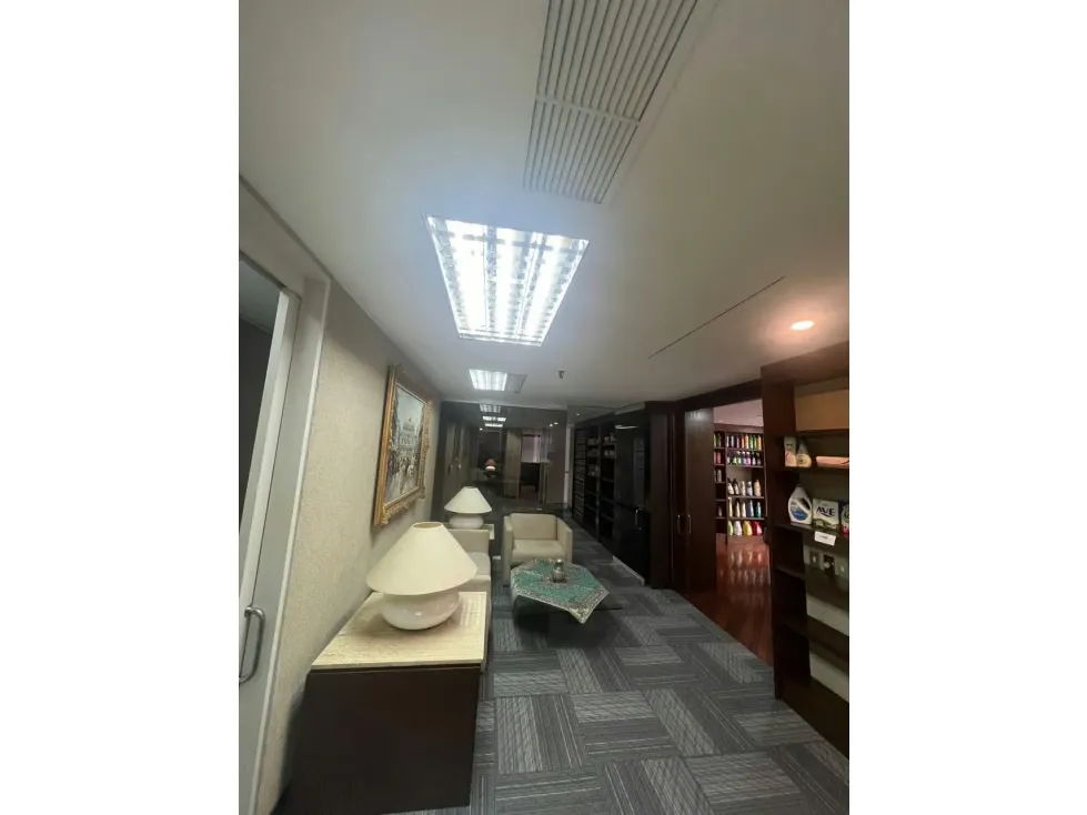 Se alquila oficina 250m2 La Castellana 5249 - 8