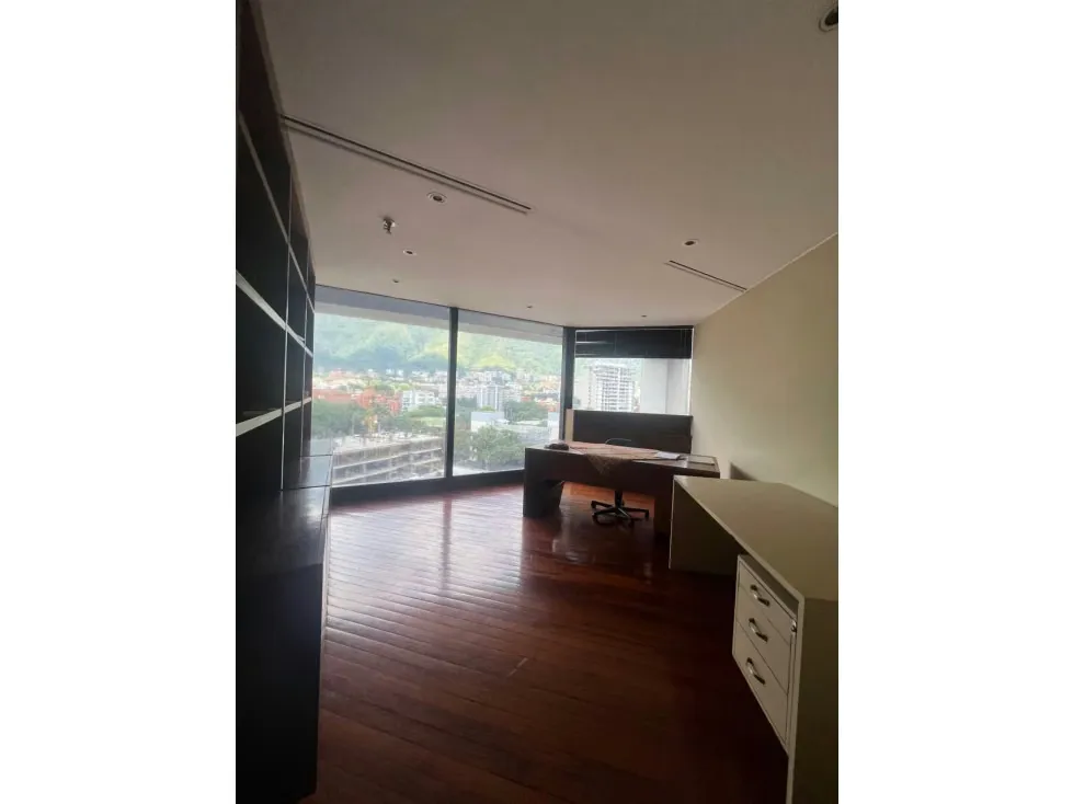 Se alquila oficina 250m2 La Castellana 5249 - 9