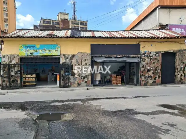 Casa Locales Terreno Calle Comercio Guarenas