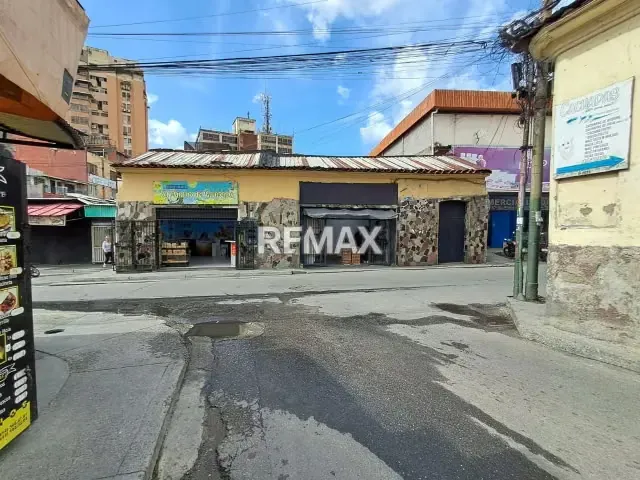 Casa Locales Terreno Calle Comercio Guarenas - 2