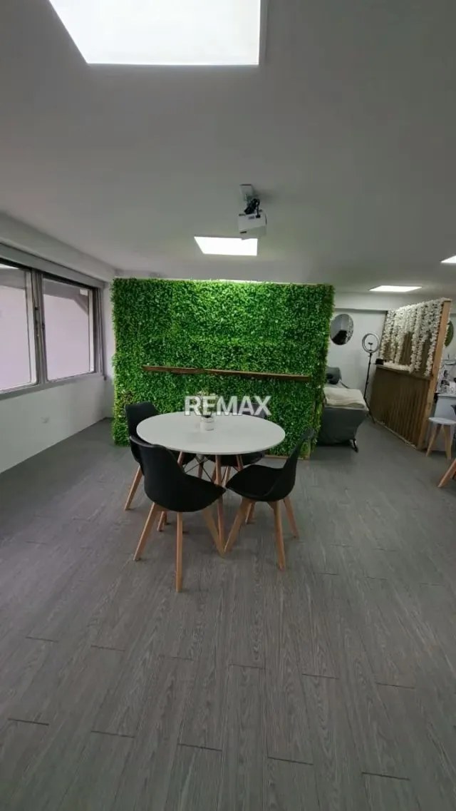 OFICINA COMERCIAL EN VENTA - 12