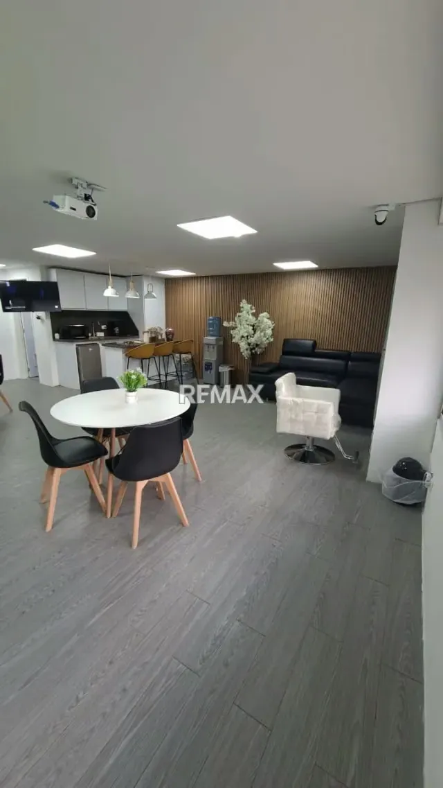 OFICINA COMERCIAL EN VENTA - 6