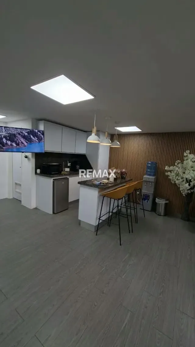 OFICINA COMERCIAL EN VENTA - 8