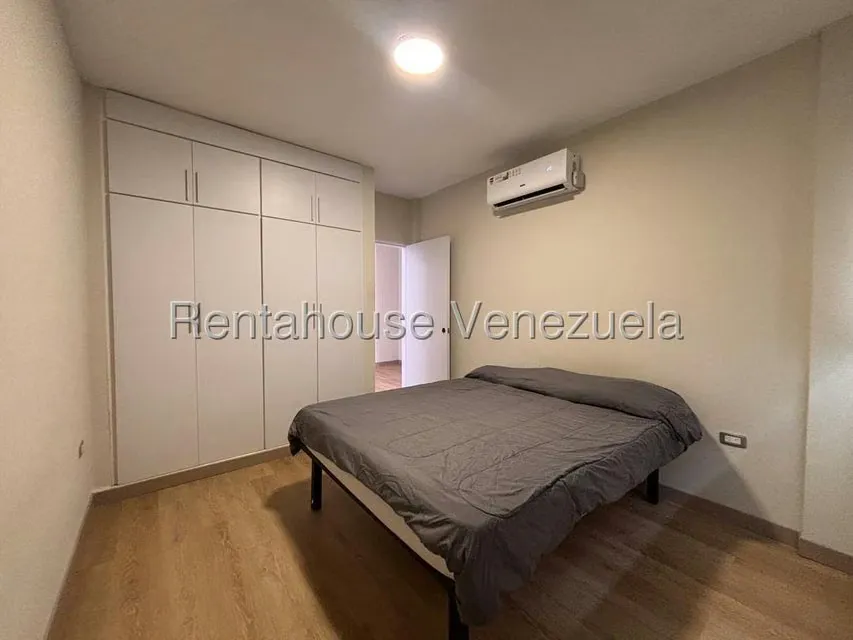 Casa (Duplex) en Venta en Villa Paris, Lara - 16