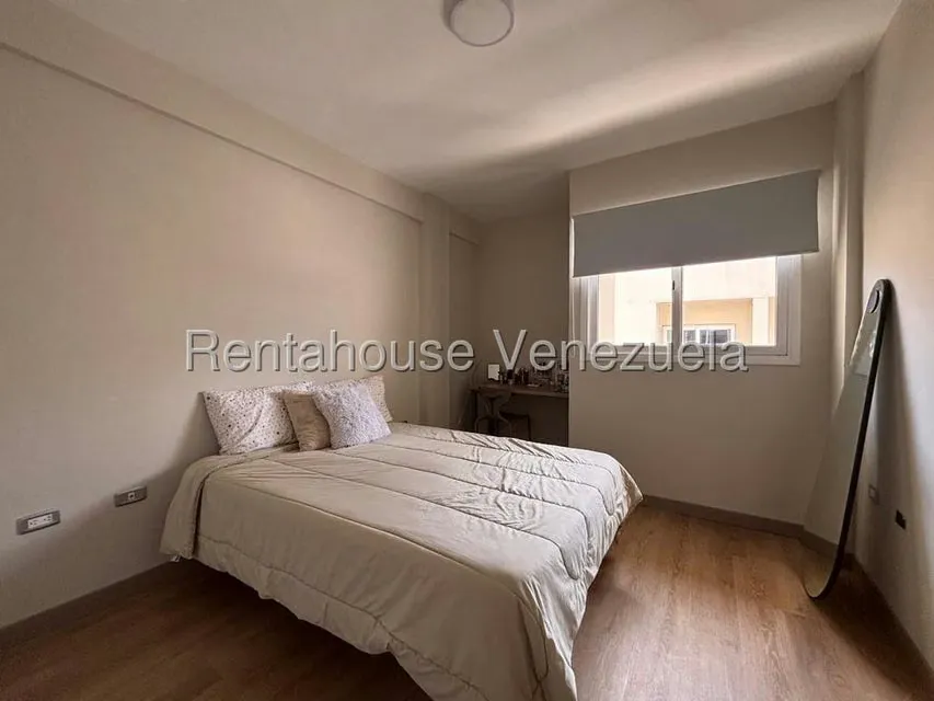 Casa (Duplex) en Venta en Villa Paris, Lara - 17
