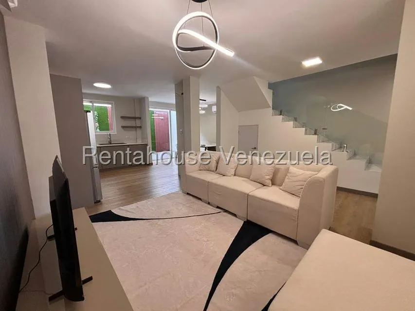 Casa (Duplex) en Venta en Villa Paris, Lara - 4