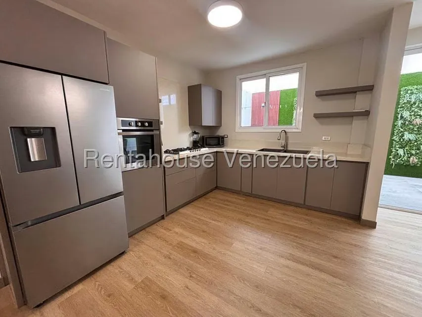 Casa (Duplex) en Venta en Villa Paris, Lara - 6