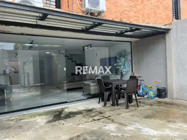EN VENTA MODERNO TOWNHOUSE EN CONJUNTO LOS AZULEJOS TOTALMENTE REMODELADO Y EQUIPADO - 13