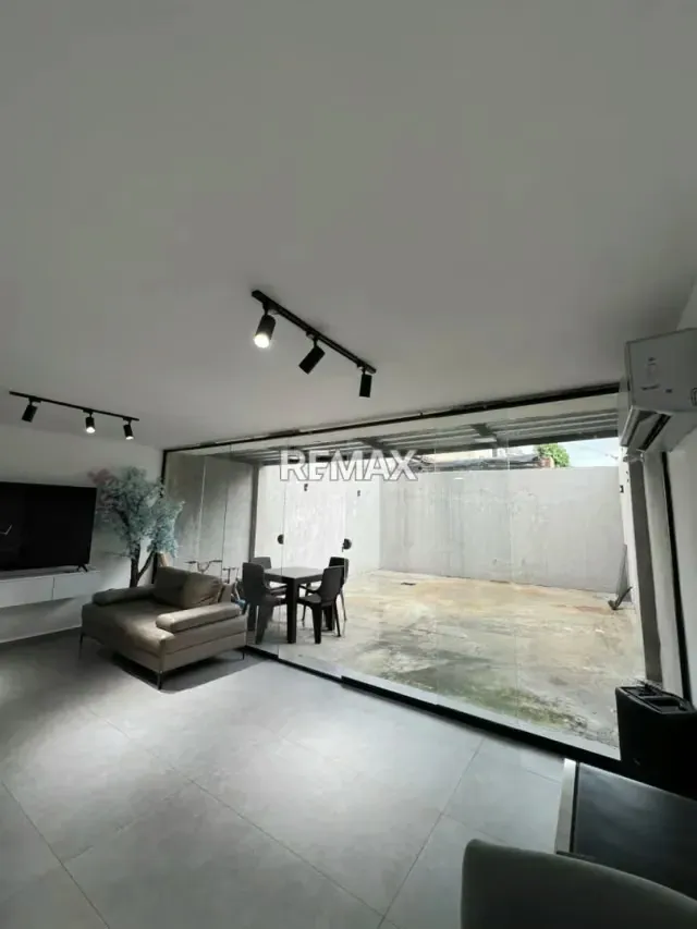 EN VENTA MODERNO TOWNHOUSE EN CONJUNTO LOS AZULEJOS TOTALMENTE REMODELADO Y EQUIPADO - 4