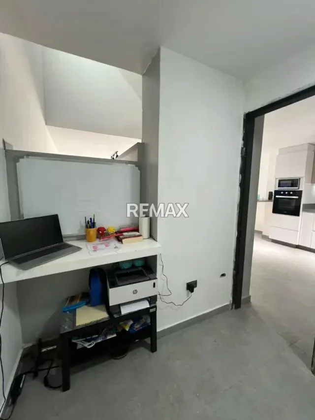 EN VENTA MODERNO TOWNHOUSE EN CONJUNTO LOS AZULEJOS TOTALMENTE REMODELADO Y EQUIPADO - 5