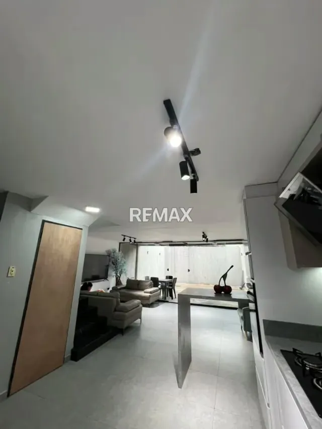 EN VENTA MODERNO TOWNHOUSE EN CONJUNTO LOS AZULEJOS TOTALMENTE REMODELADO Y EQUIPADO - 9