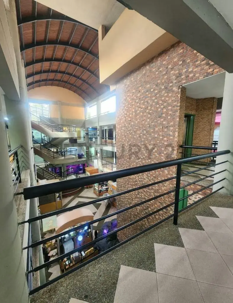VENTA LOCAL COMERCIAL EN SAN ANTONIO DE LOS ALTOS