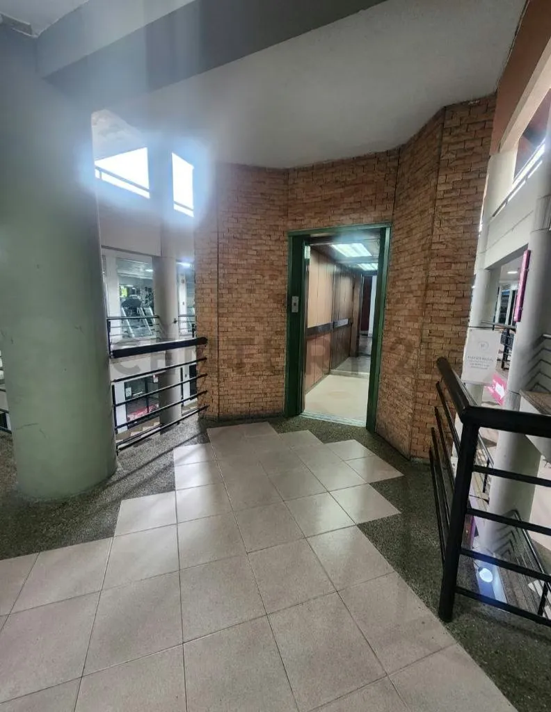 VENTA LOCAL COMERCIAL EN SAN ANTONIO DE LOS ALTOS - 2