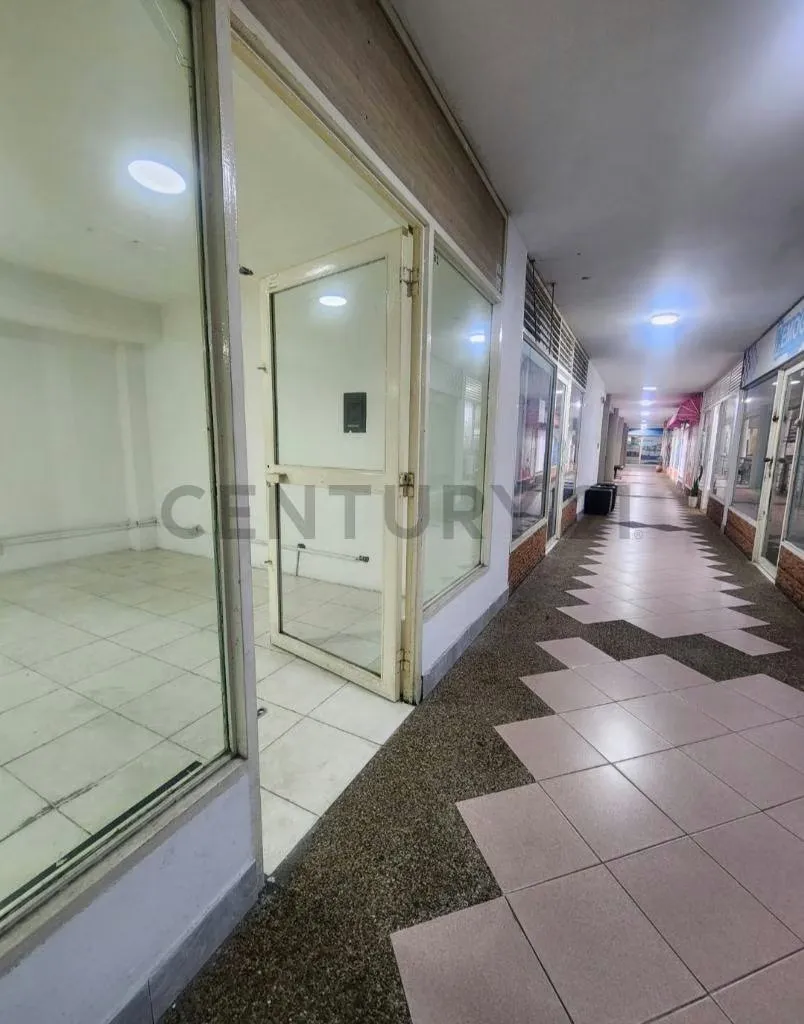 VENTA LOCAL COMERCIAL EN SAN ANTONIO DE LOS ALTOS - 3