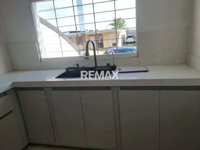 EN VENTA ESPECTACULAR CASA A ESTRENAR EN LA URBANIZACIÓN ROCA DEL LLANO - 12