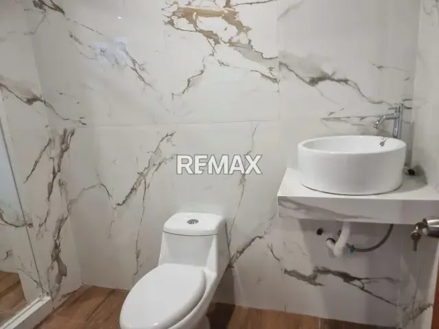 EN VENTA ESPECTACULAR CASA A ESTRENAR EN LA URBANIZACIÓN ROCA DEL LLANO - 15