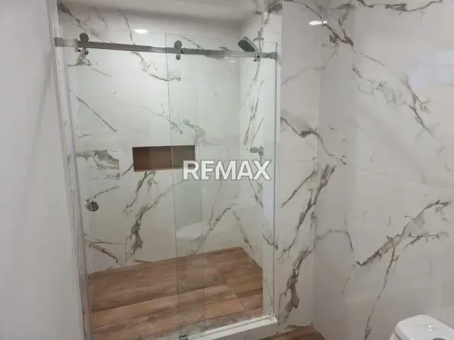 EN VENTA ESPECTACULAR CASA A ESTRENAR EN LA URBANIZACIÓN ROCA DEL LLANO - 16