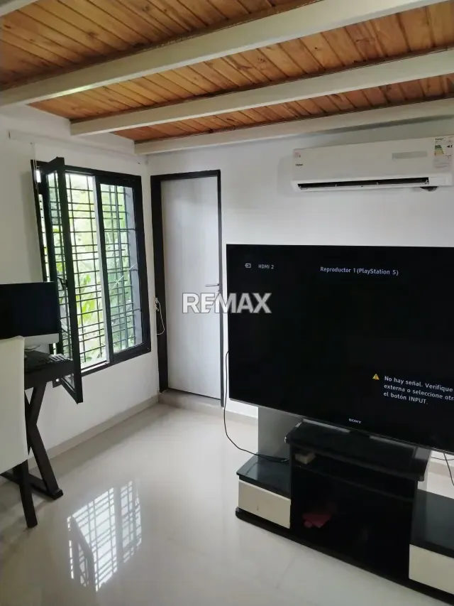 VENTA HERMOSA TOWNHOUSE EN URBANIZACION ALTOS DE LA GALERA - 11