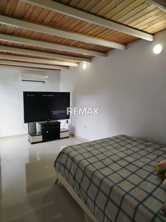 VENTA HERMOSA TOWNHOUSE EN URBANIZACION ALTOS DE LA GALERA - 10