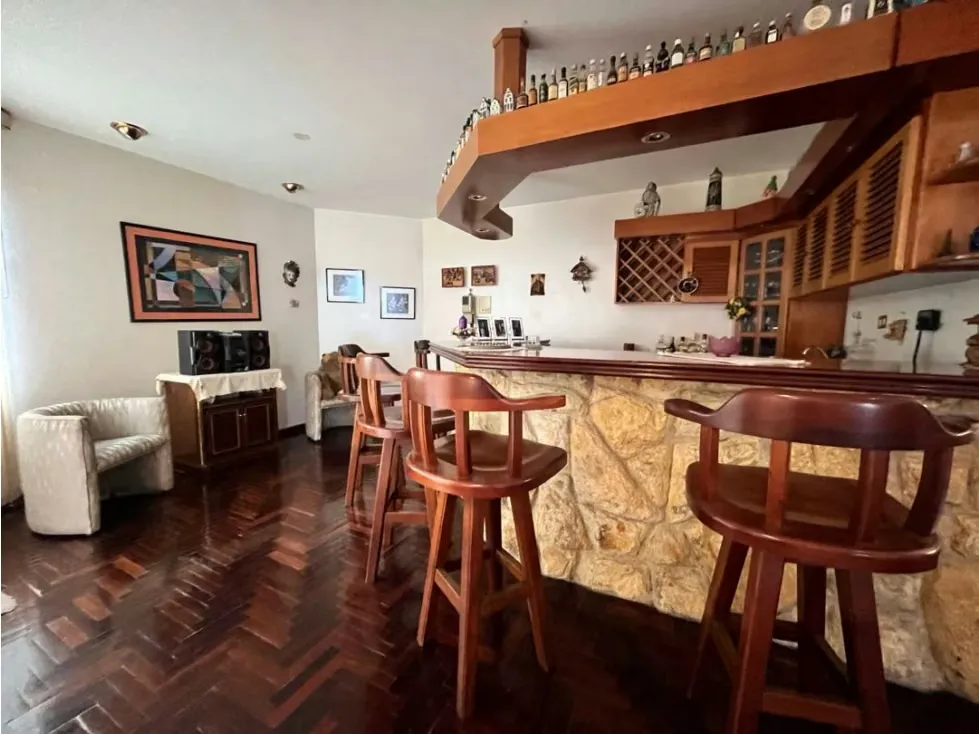 Se Vende Casa 450 m2 4hab+s/3.5b +s/4p - 6