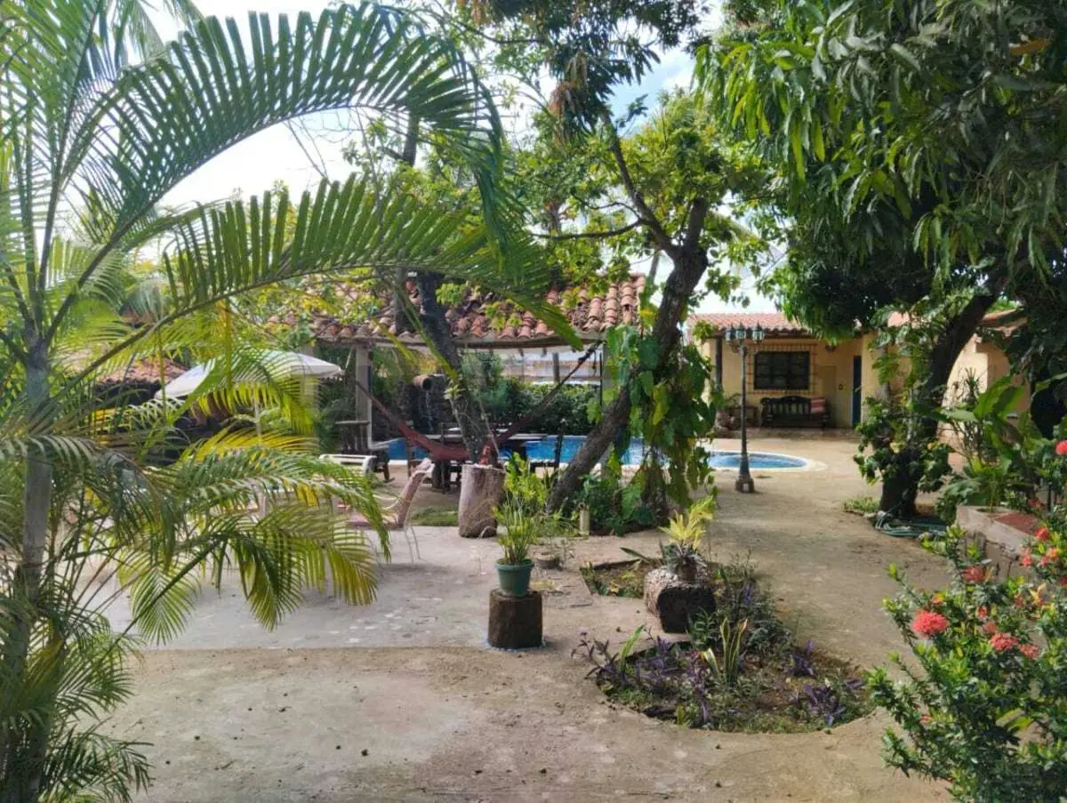 Casa Ideal Para Posada y Local Comercial - 26