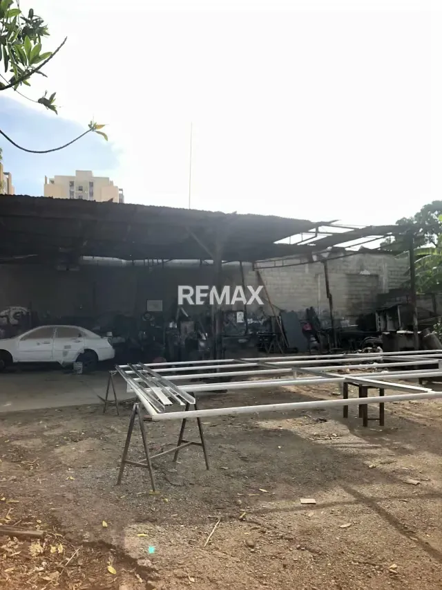 Venta de terreno en Via alto trafico - 3