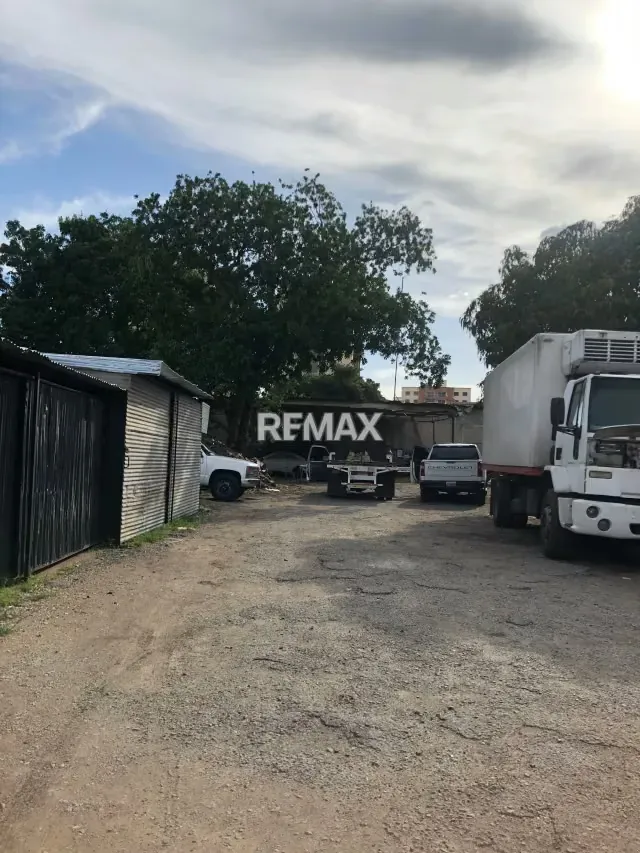 Venta de terreno en Via alto trafico - 4