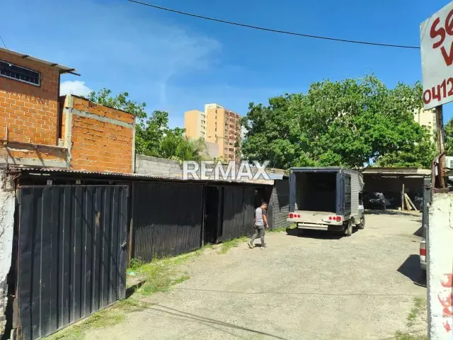 Venta de terreno en Via alto trafico - 9