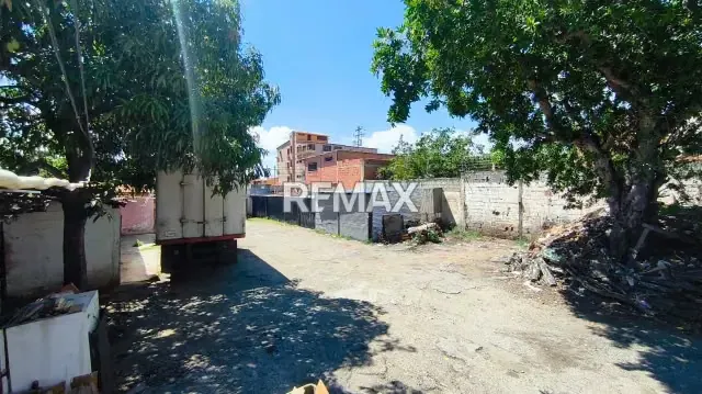 Venta de terreno en Via alto trafico - 10