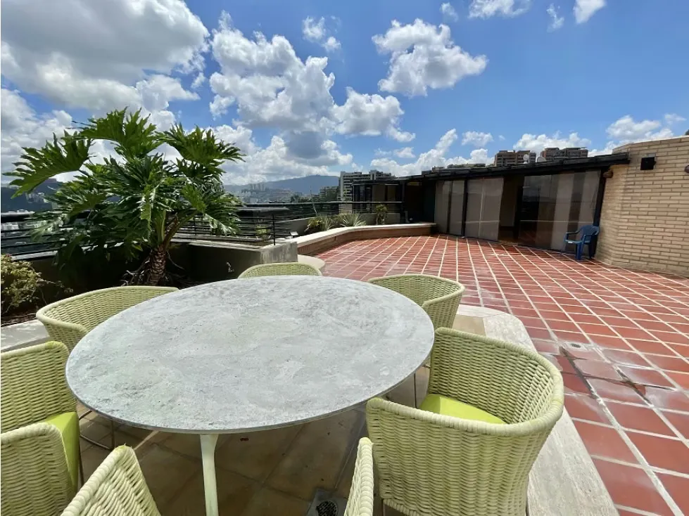 Se vende PH 1100 m2 4h+2s/5.5b+s/7p Colinas de Valle Arriba - 17