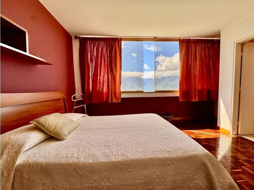 Se vende casa 400m2 4h+s/7b/5p Los Naranjos - 2
