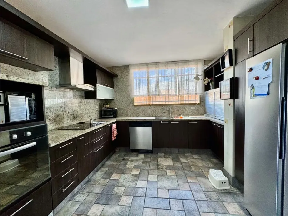 Se vende casa 400m2 4h+s/7b/5p Los Naranjos - 4