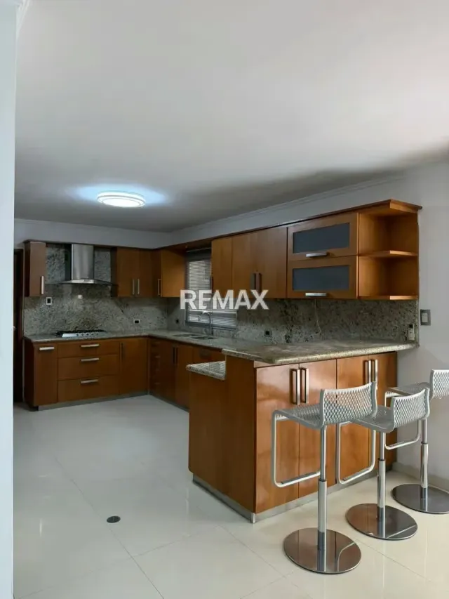 Townhouse en Venta Villa Florencia Av. milagro norte - 5
