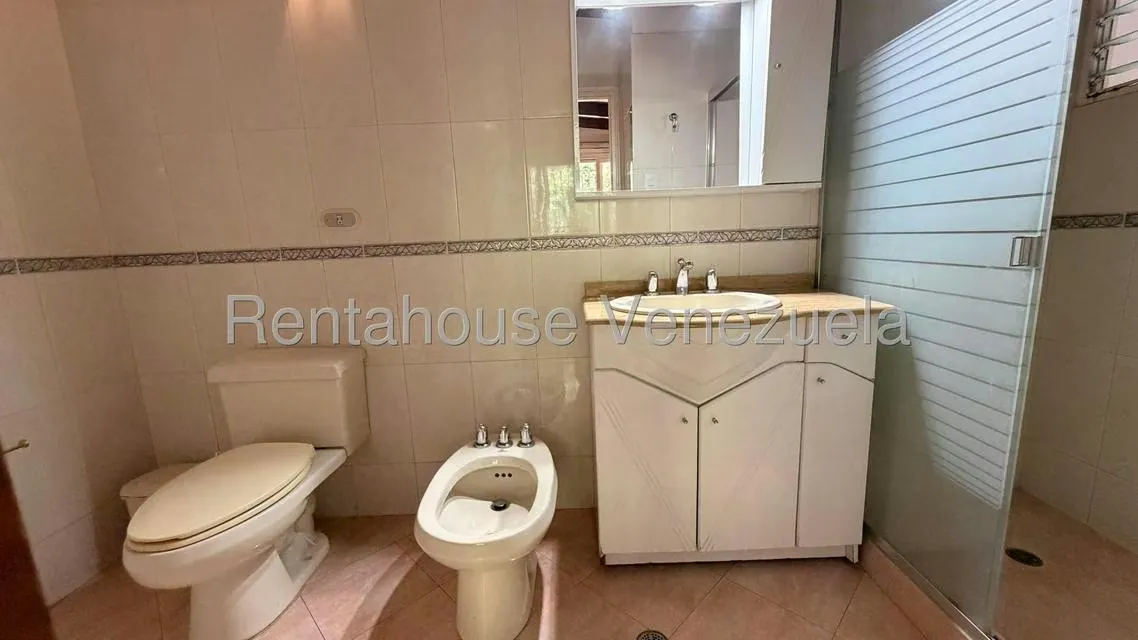 Casa (Duplex) en Venta en Macaracuay, Distrito Metropolitano - 14