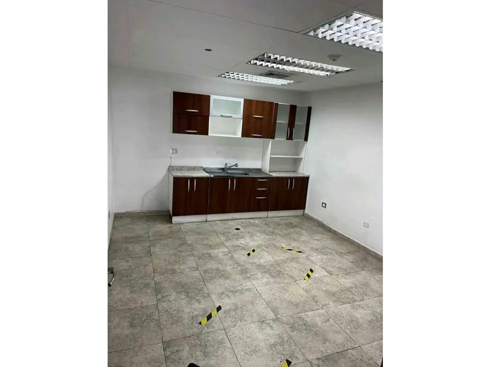 Alquilo oficina 315m2 Las Mercedes 0879 - 10