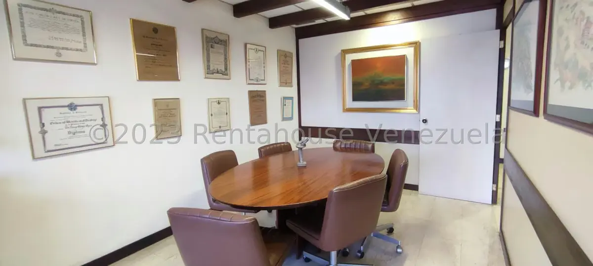 Oficina en Venta en Los Palos Grandes, Distrito Metropolitano - 12