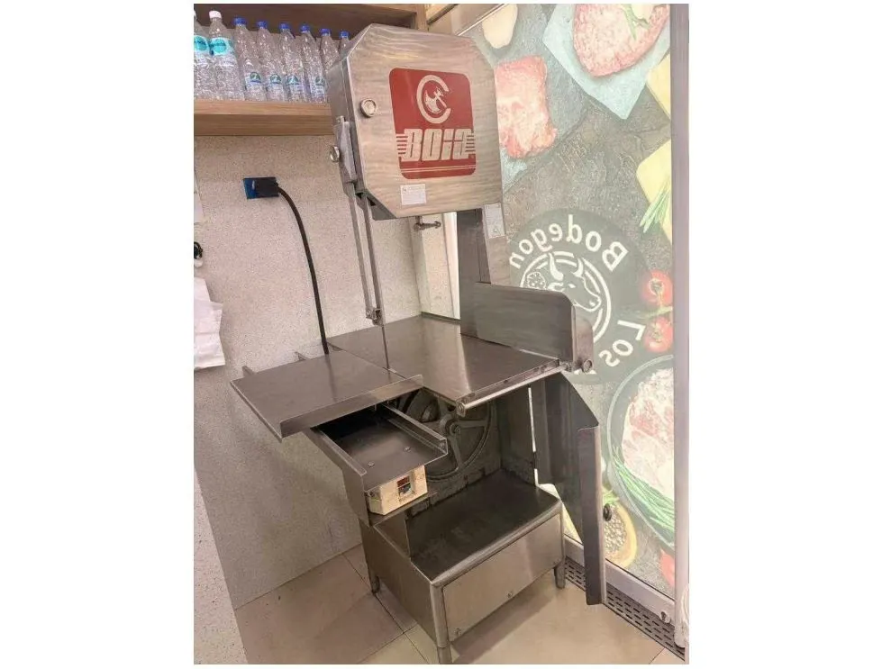 Vendo/alquilo fondo de comercio 120m2 Los Símbolos 4845 - 12
