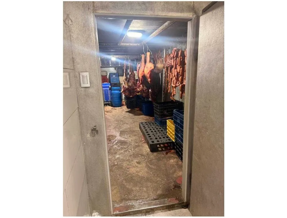 Vendo/alquilo fondo de comercio 120m2 Los Símbolos 4845 - 5
