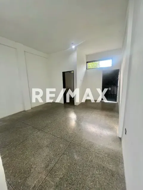 Disponible local comercial en zona de Acarigua - 5