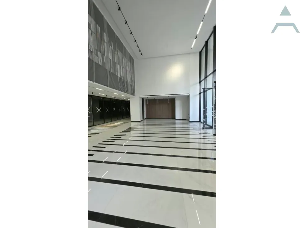 Se vende Edificio 8000m² Los Cortijos - 3