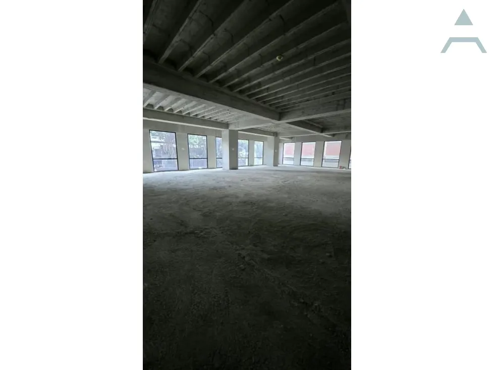 Se vende Edificio 8000m² Los Cortijos - 4