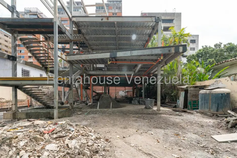 Terreno (Residencial) en Venta en La Floresta, Distrito Metropolitano - 3